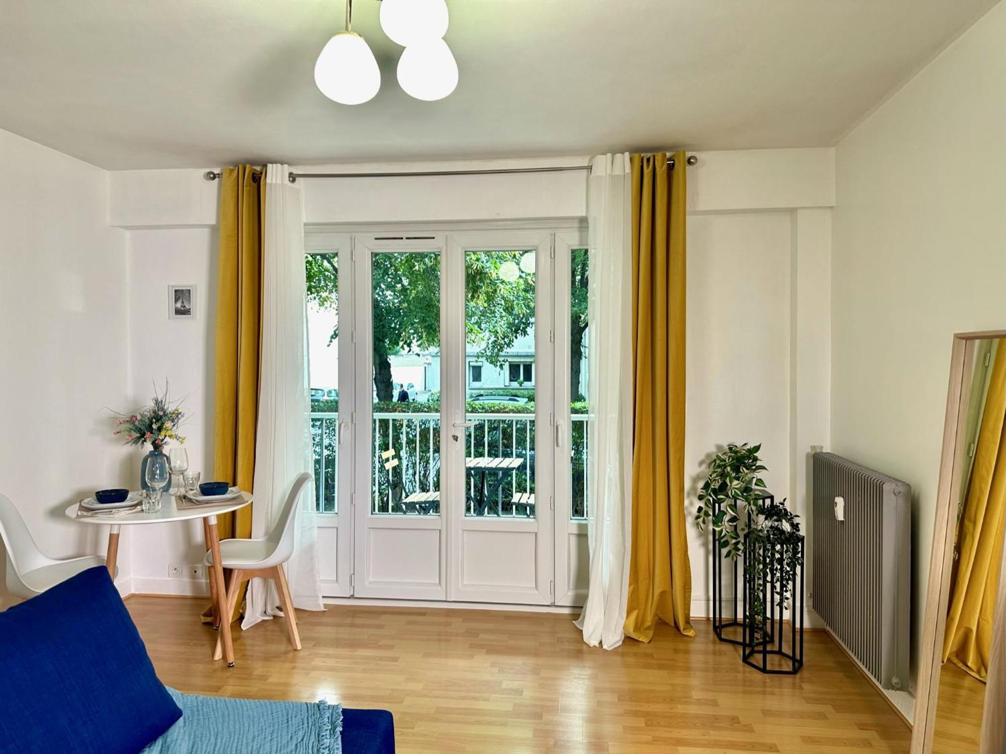 Le Bleu Soleil - A 2 Min Du Metro - 7 Min De Paris Apartamento Maisons-Alfort Exterior foto